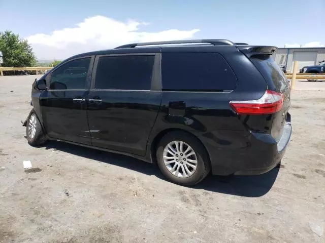 2015 Toyota Sienna XLE