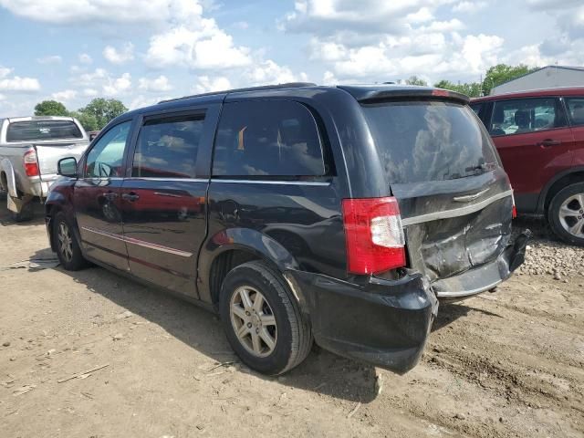 2011 Chrysler Town & Country Touring L