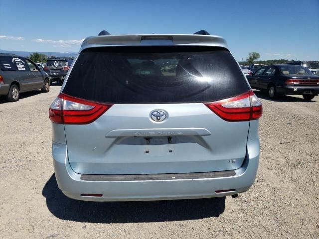 2016 Toyota Sienna LE