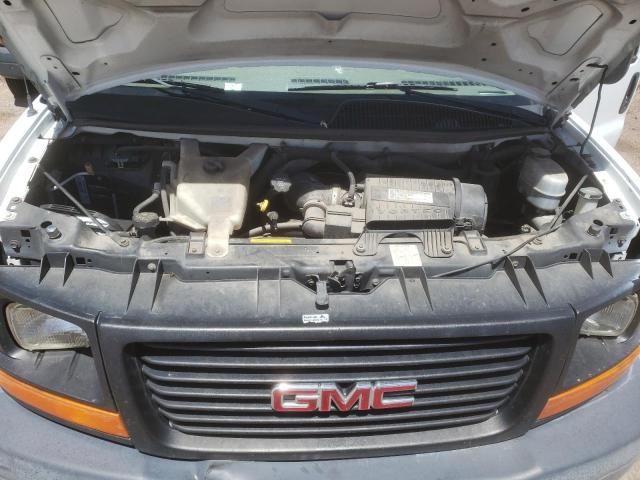 2009 GMC Savana Cutaway G3500