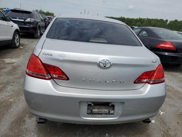 2005 Toyota Avalon XL