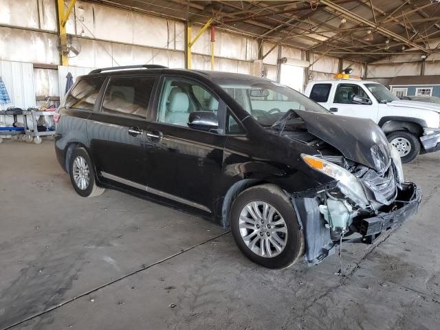 2016 Toyota Sienna XLE