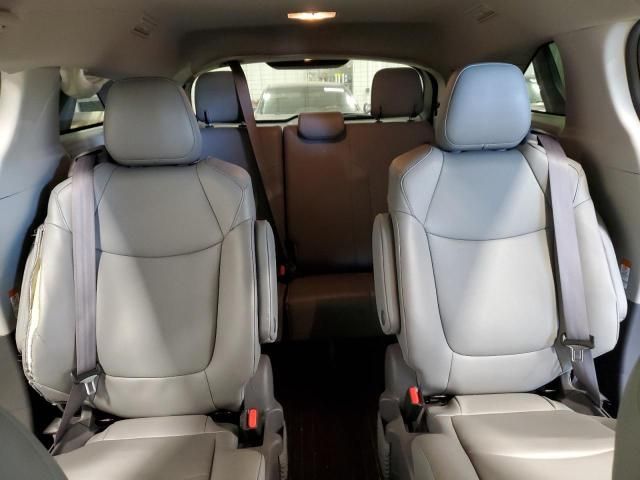 2021 Toyota Sienna XLE