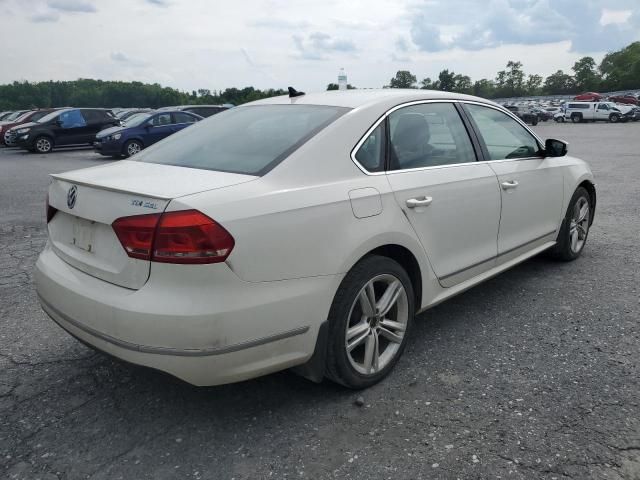 2013 Volkswagen Passat SEL