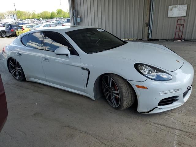 2016 Porsche Panamera 2