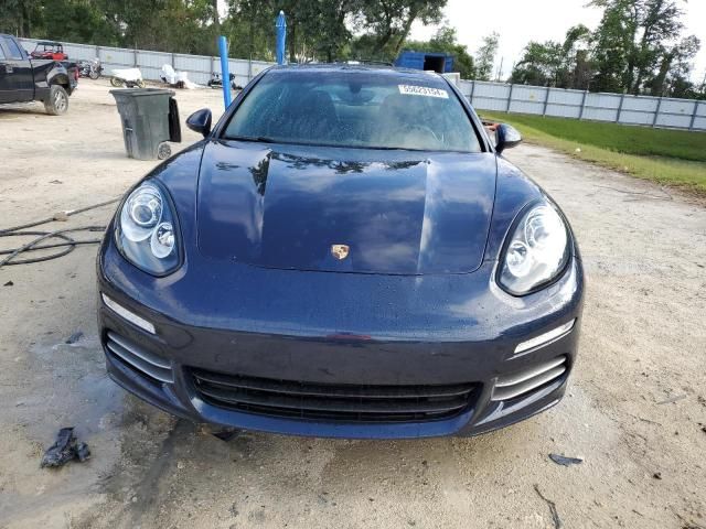 2015 Porsche Panamera 2