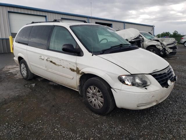 2006 Chrysler Town & Country LX