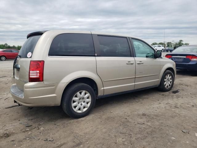 2009 Chrysler Town & Country LX