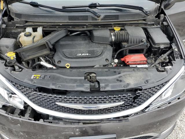 2017 Chrysler Pacifica Touring L Plus