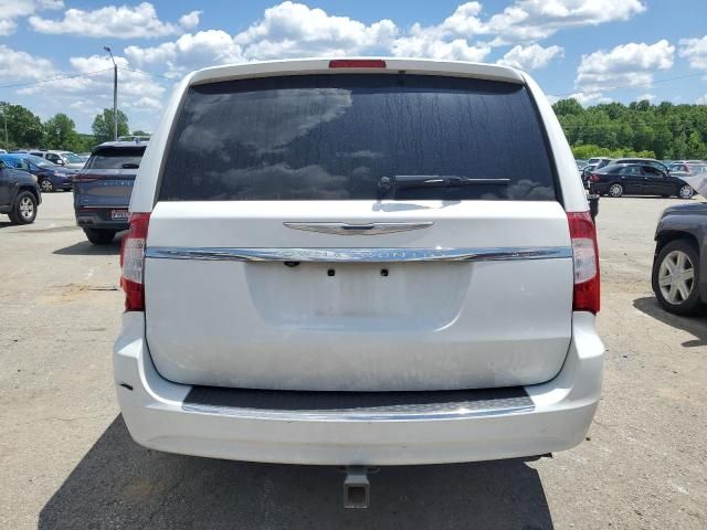 2014 Chrysler Town & Country Touring