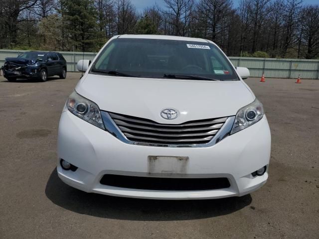 2014 Toyota Sienna XLE