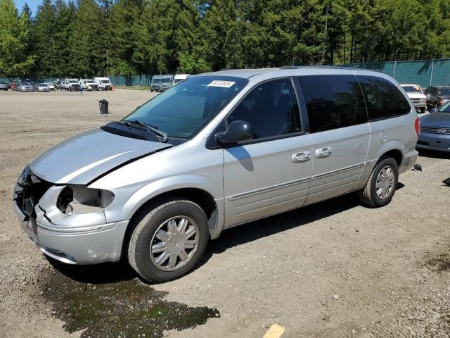 2005 Chrysler Town & Country Limited