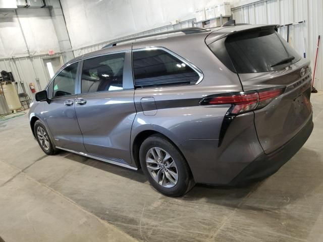 2021 Toyota Sienna XLE