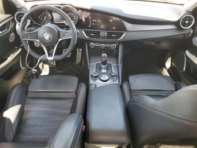 2017 Alfa Romeo Giulia TI Q4
