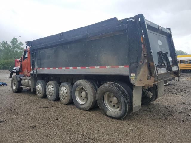 2018 Kenworth Construction T880