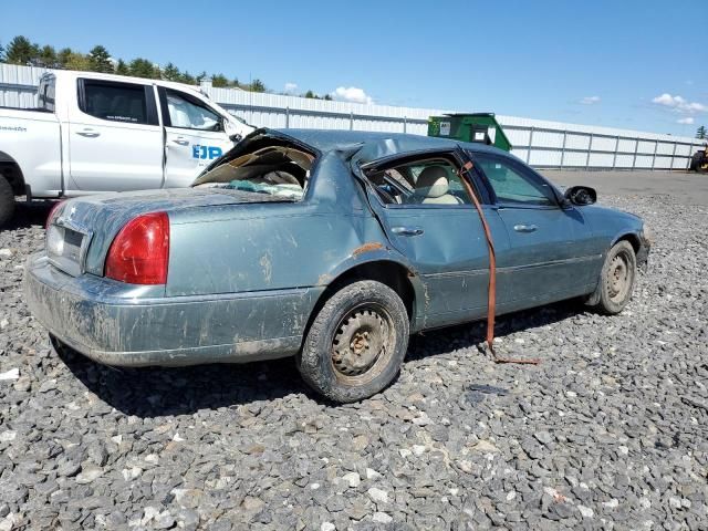 2004 Lincoln Town Car Ultimate