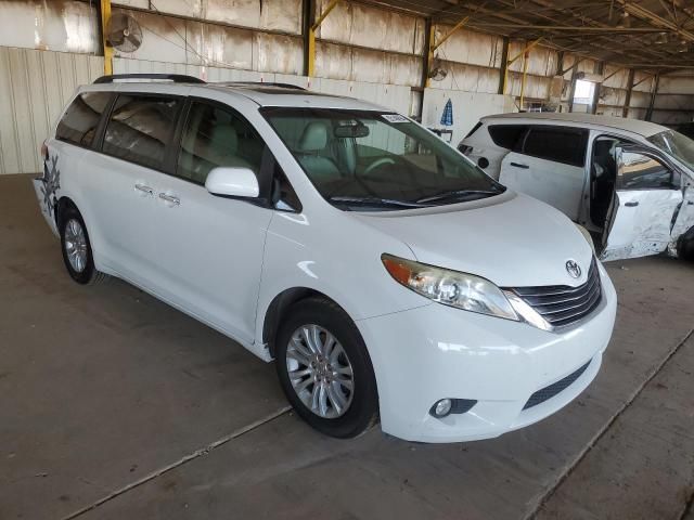 2013 Toyota Sienna XLE