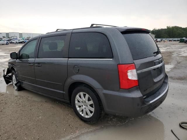 2016 Chrysler Town & Country LX