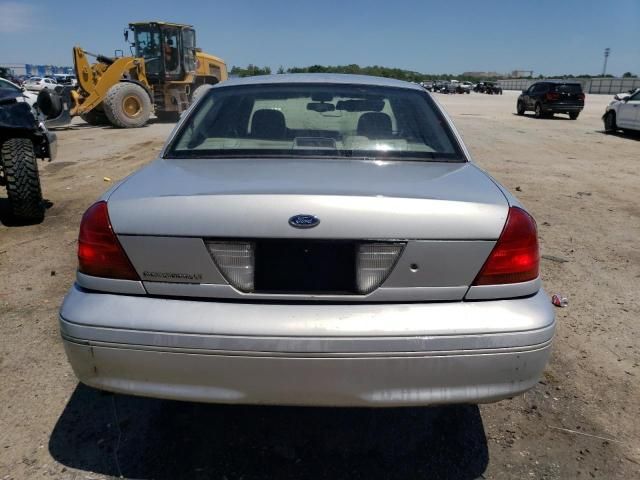 2003 Ford Crown Victoria LX