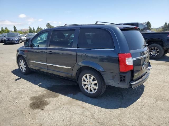 2013 Chrysler Town & Country Touring