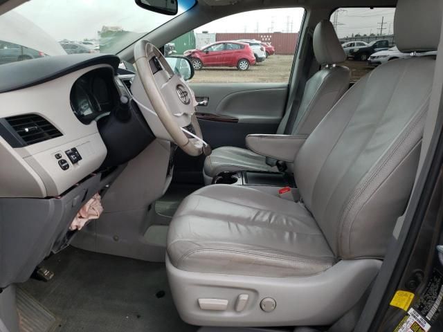 2013 Toyota Sienna XLE