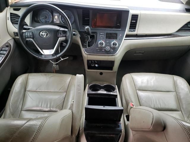 2016 Toyota Sienna XLE