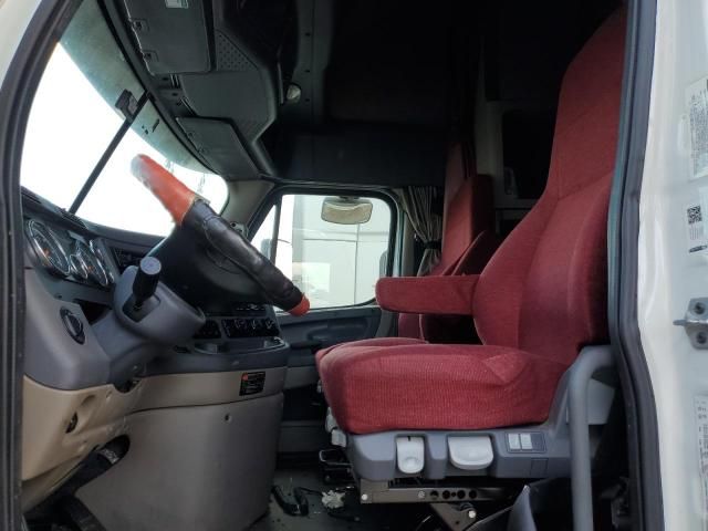 2016 Freightliner Cascadia 125