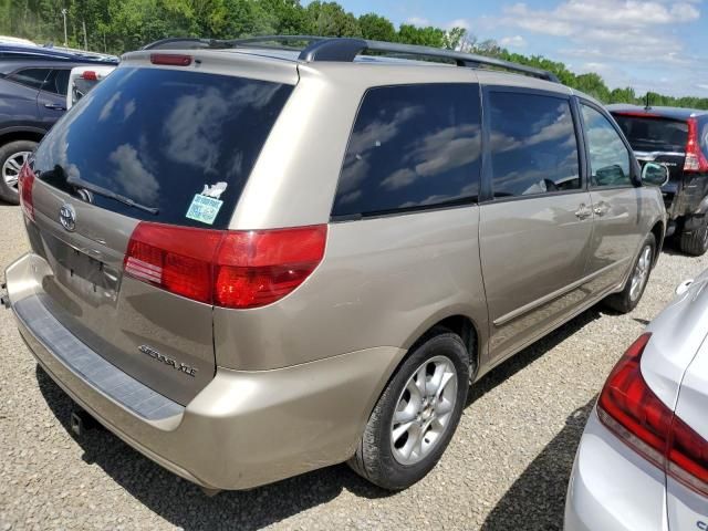 2004 Toyota Sienna XLE