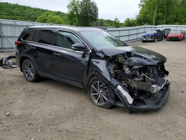 2019 Toyota Highlander SE