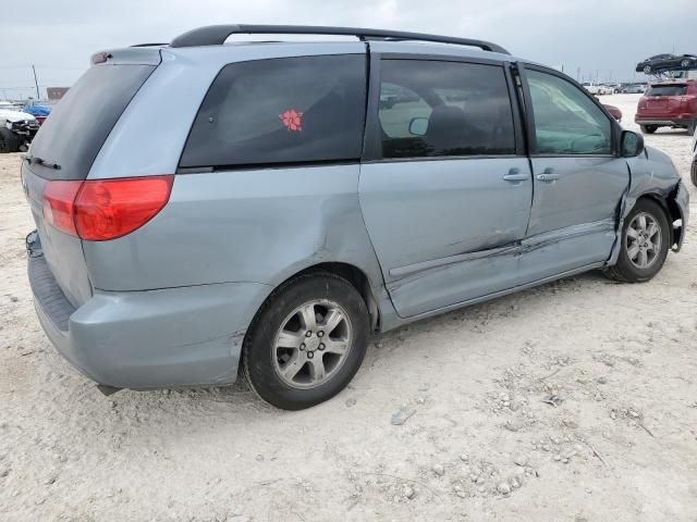 2010 Toyota Sienna CE