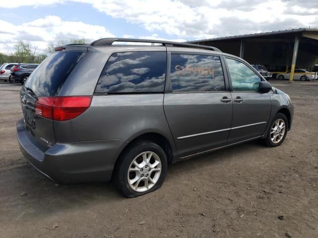 2005 Toyota Sienna LE