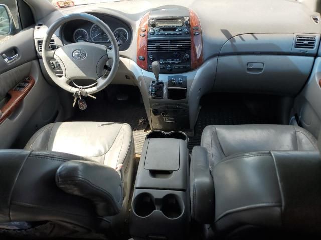 2005 Toyota Sienna XLE