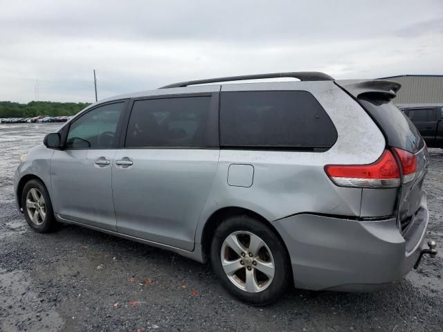 2013 Toyota Sienna LE