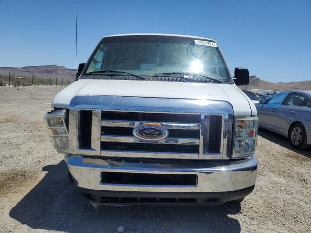 2010 Ford Econoline E350 Super Duty Wagon