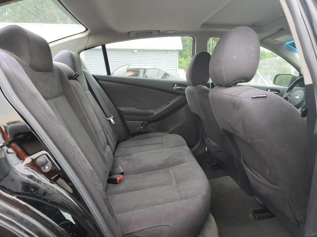 2010 Nissan Altima Base