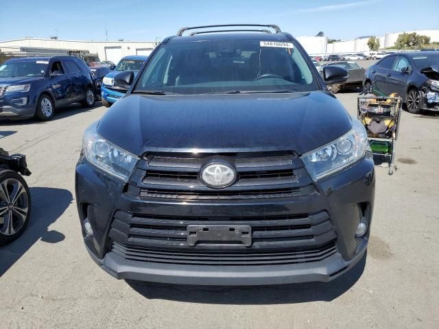 2017 Toyota Highlander SE