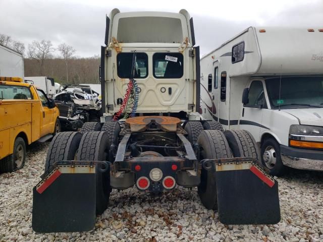 2021 Freightliner Cascadia 126