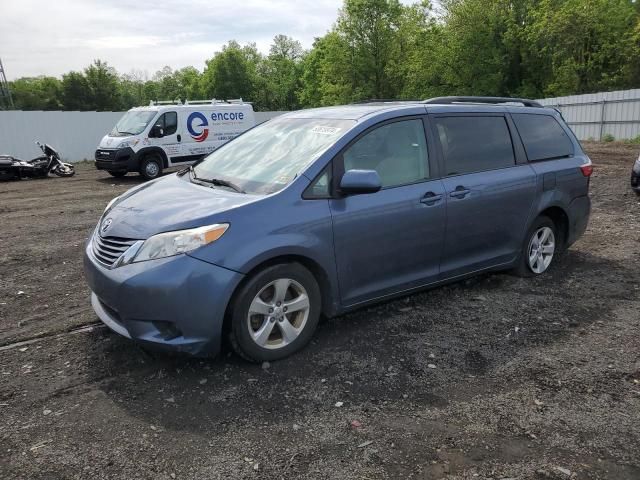 2015 Toyota Sienna LE