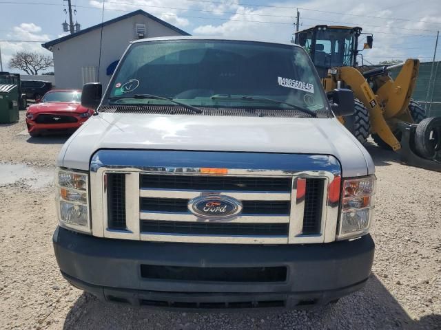 2013 Ford Econoline E350 Super Duty Van