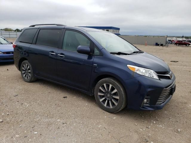 2018 Toyota Sienna XLE