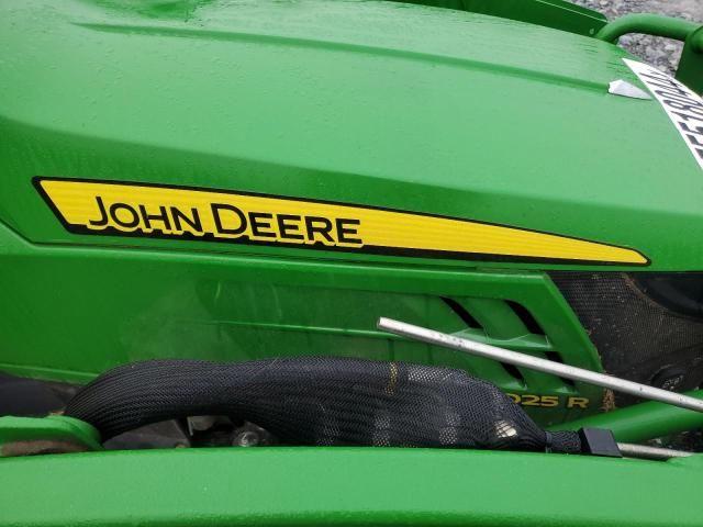 2019 John Deere 1025R