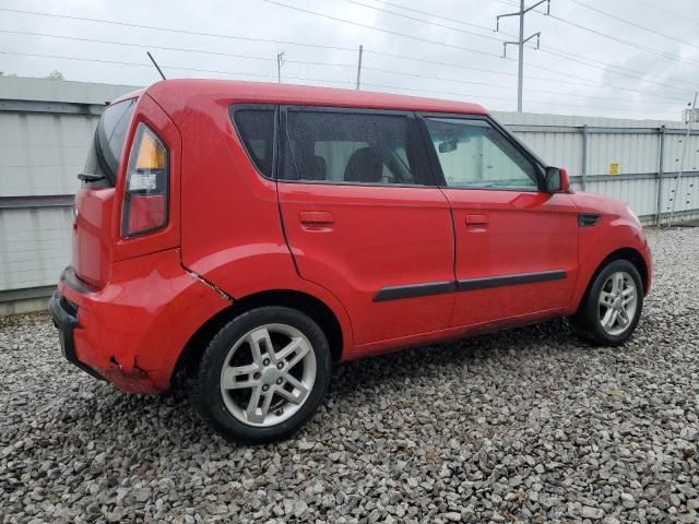 2010 KIA Soul +