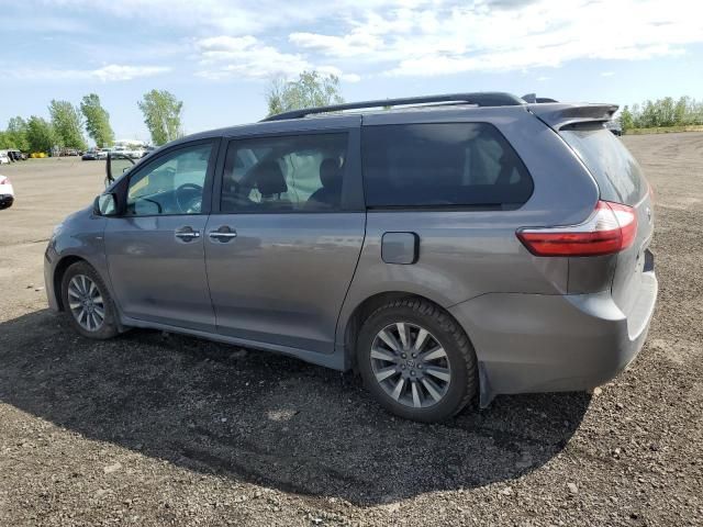 2018 Toyota Sienna XLE