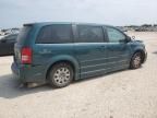 2009 Chrysler Town & Country LX