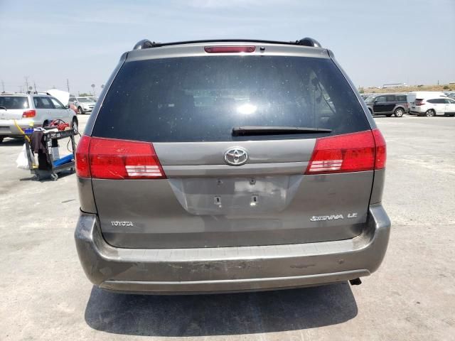 2004 Toyota Sienna CE