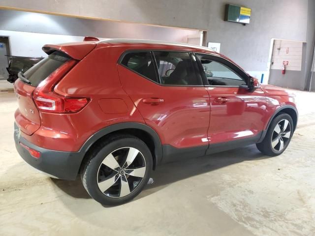 2019 Volvo XC40 T4 Momentum