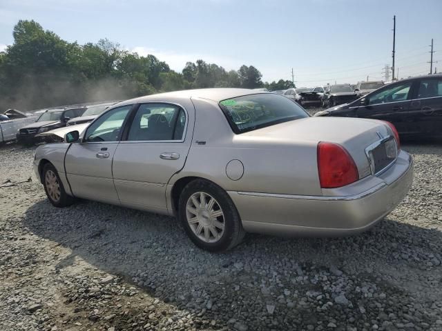 2010 Lincoln Town Car Signature Limited