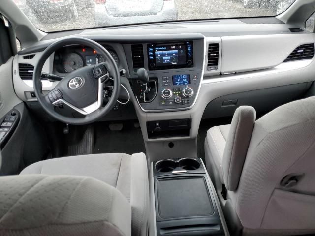 2015 Toyota Sienna LE