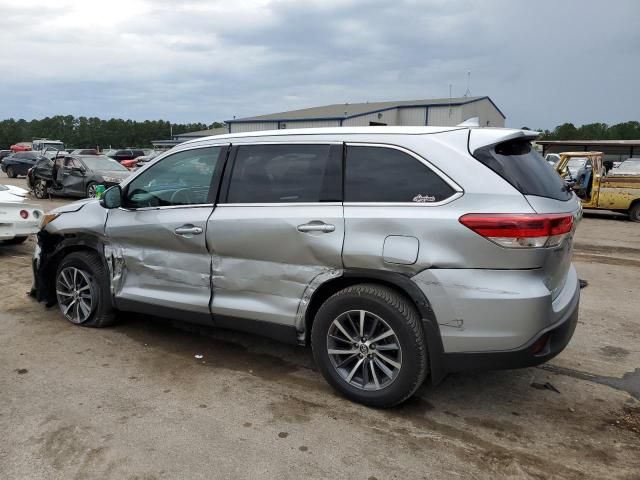 2019 Toyota Highlander SE