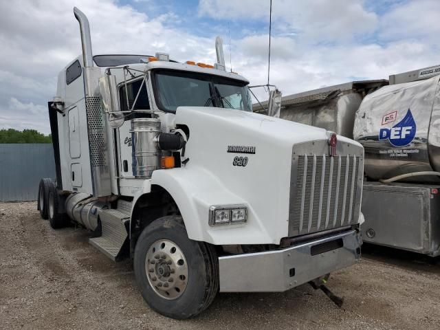 2014 Kenworth Construction T800